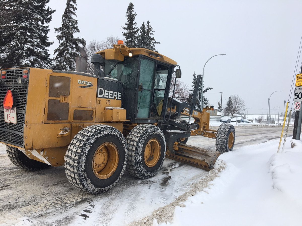 City of Edmonton to try out odd/even parking restrictions for snow clearing - image
