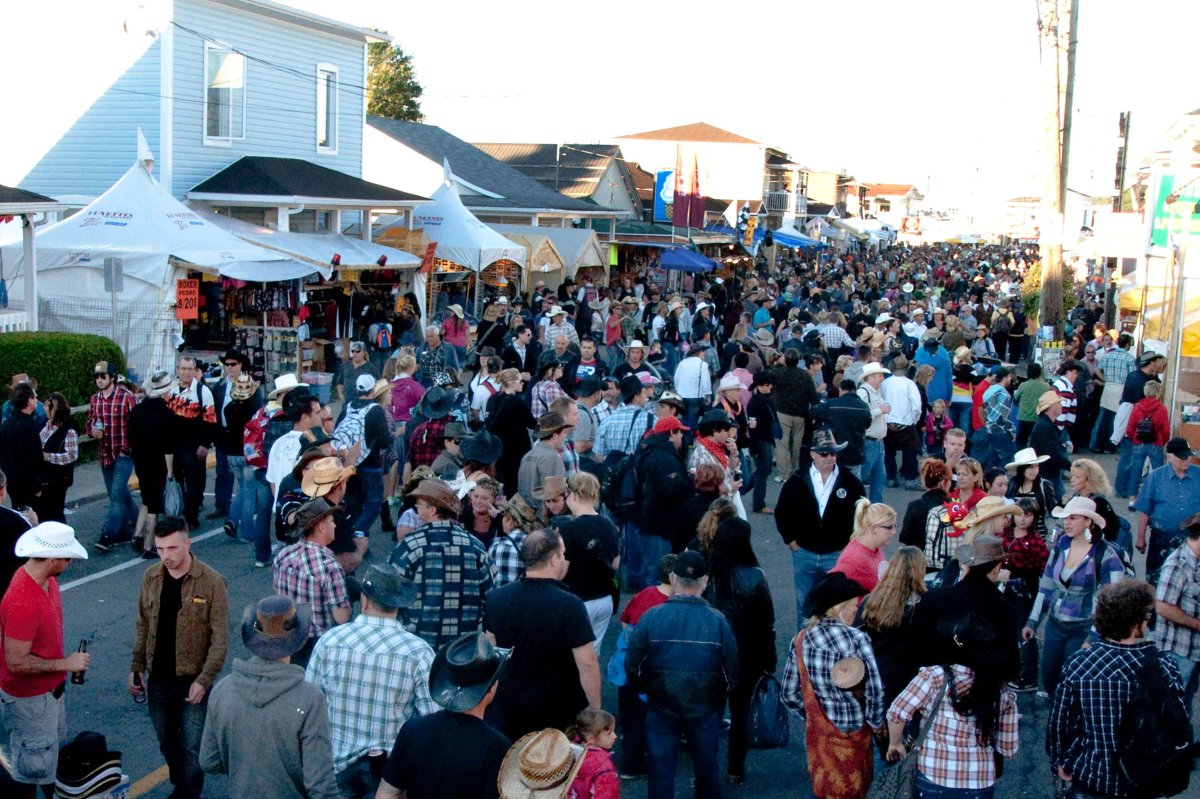 Saint-Tite is a small community of 6500 residents, that receives over 625,000 visitors every year at the Festival Western de Saint-Tite.
