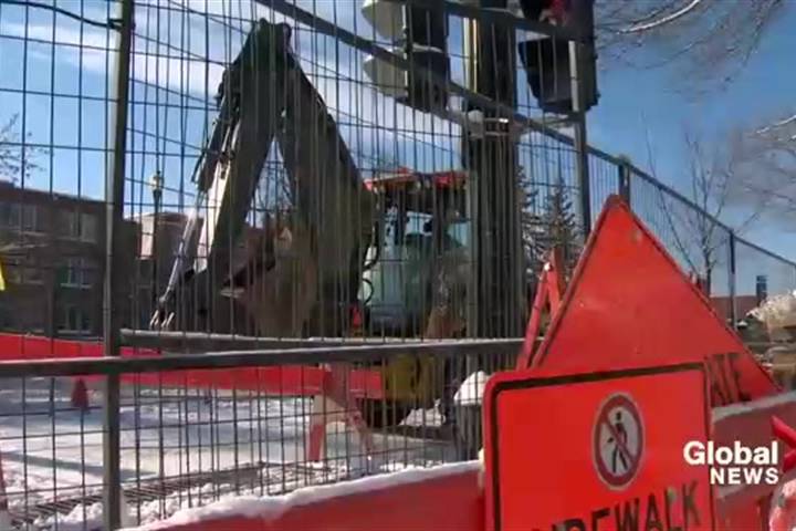 FILE: Construction on 17 Avenue S.W.