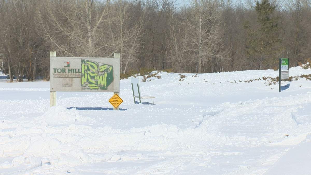A new skiff of snow and unseasonably cold temperatures are forcing golf courses to push back opening day.