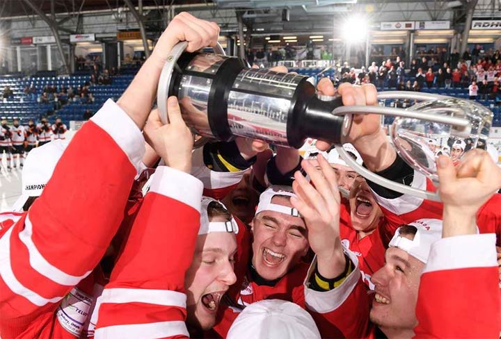 The Notre Dame Hounds claimed their fifth national title in 11 appearances, the latest with a 5-1 win over the Cantonniers de Magog at the 2018 Telus Cup.