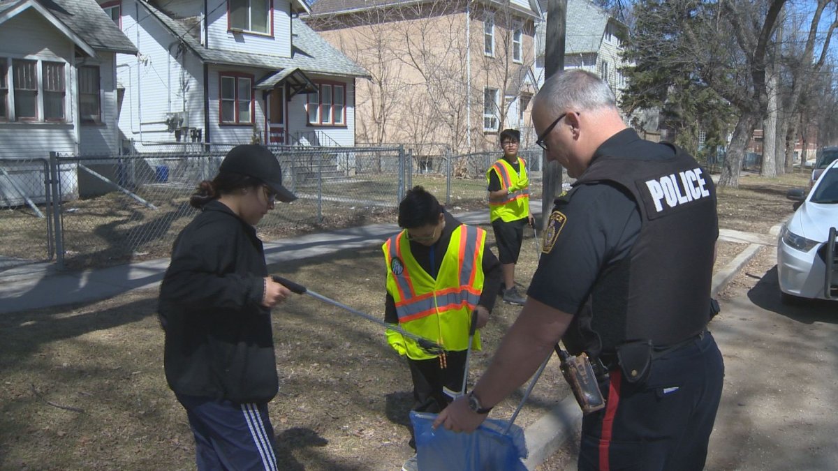 North Point Douglas residents band together for annual neighbourhood cleanup - image
