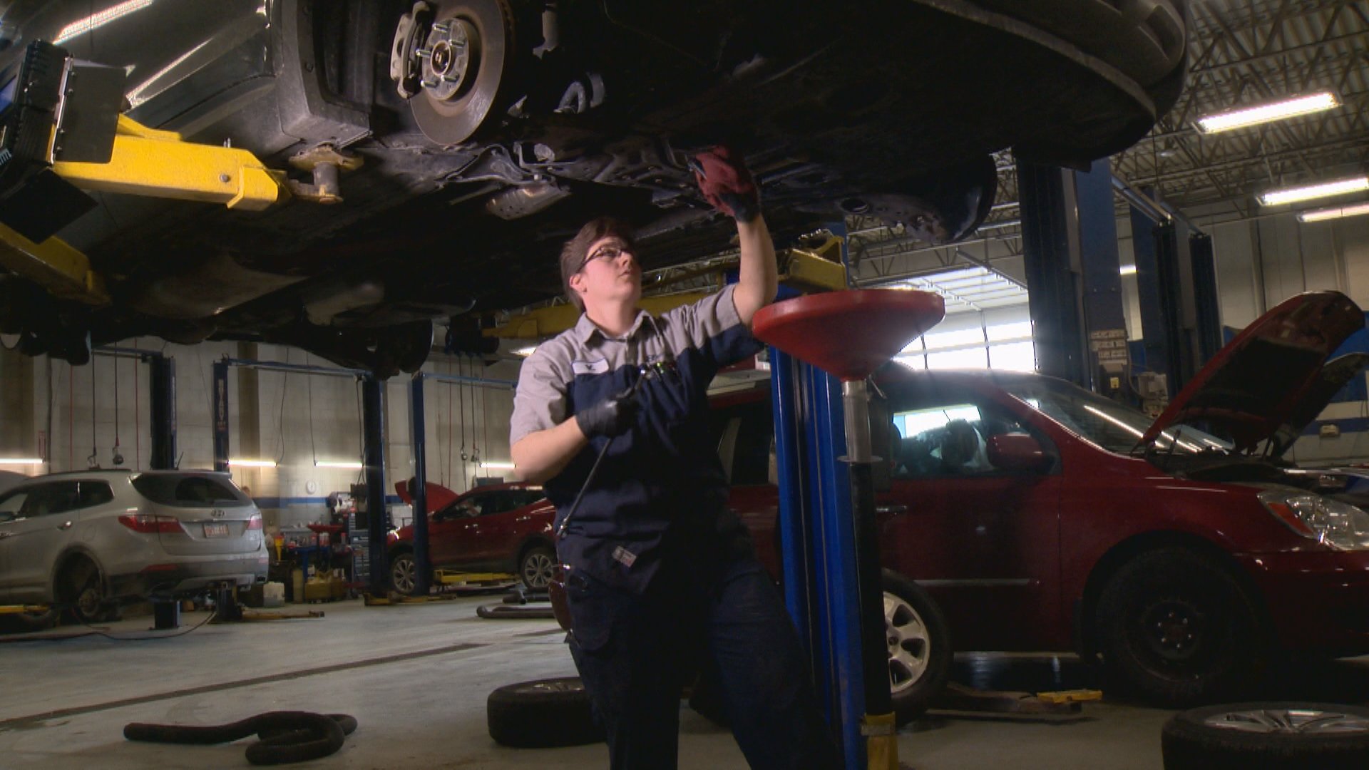 Calgary Auto Dealership Shifts Gears And Caters To The Female Car Buyer Globalnews Ca