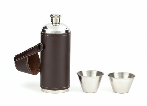 If Mom is an outdoorsy kind of gal, let her truly enjoy the sights and sounds of nature with this stainless steel and leather flask set.Price: $29.95Available at Juxtapose