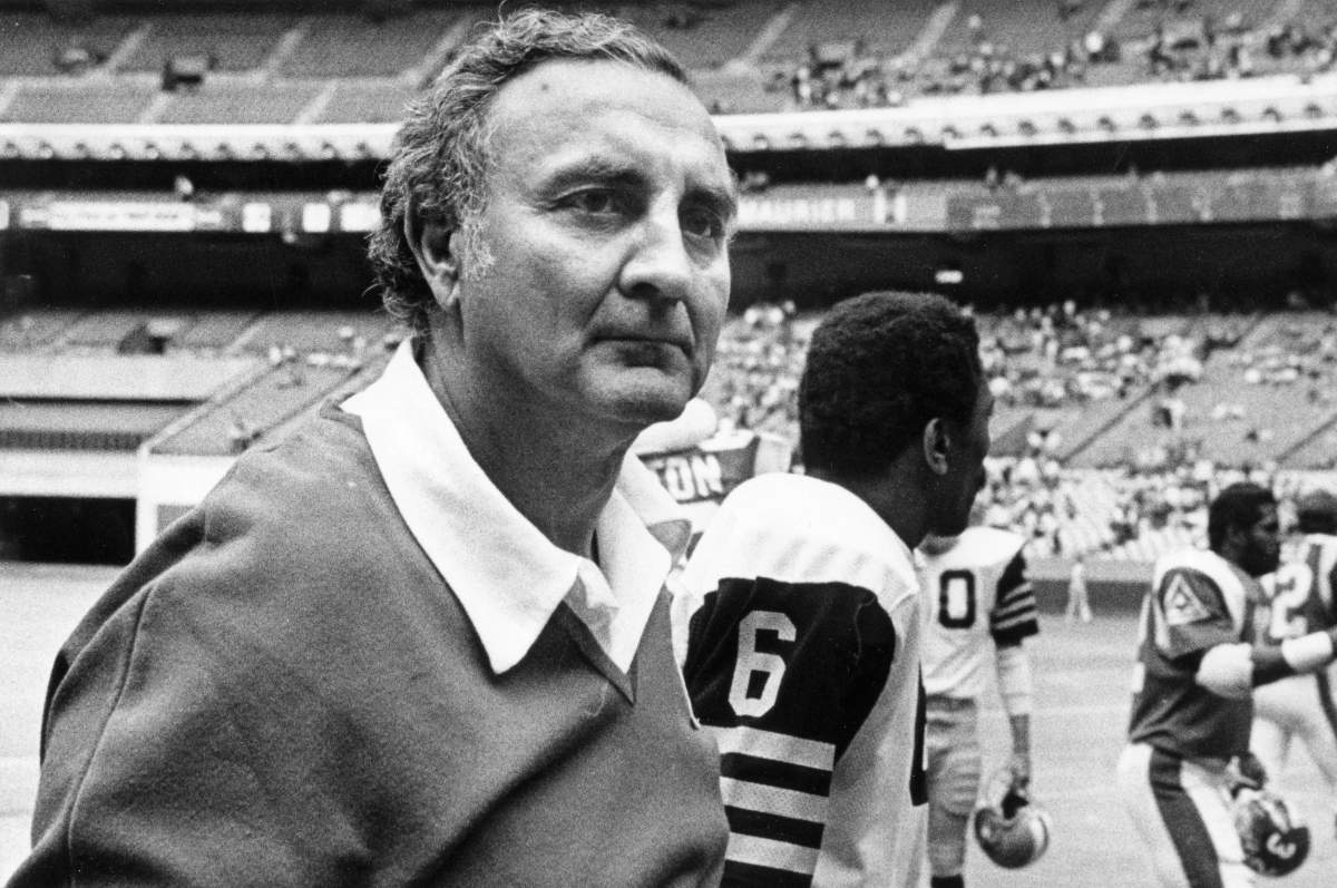 Montreal Alouettes coach Joe Scannella walks off the field after his team lost to the Hamilton Tiger-Cats in Montreal on Sept. 13, 1981. Joe Scannella, who coached the Montreal Alouettes to two Grey Cup games in the 1970s, has died, the CFL club announced Tuesday. THE CANADIAN PRESS/Bill Grimshaw.