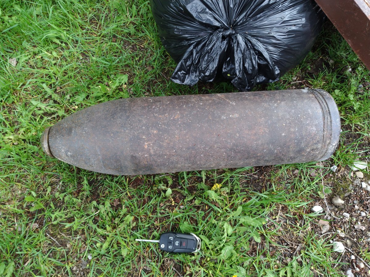 London police responded to a call of a  First World War-era live artillery shell found at the end of a driveway on Tuesday, May 15.