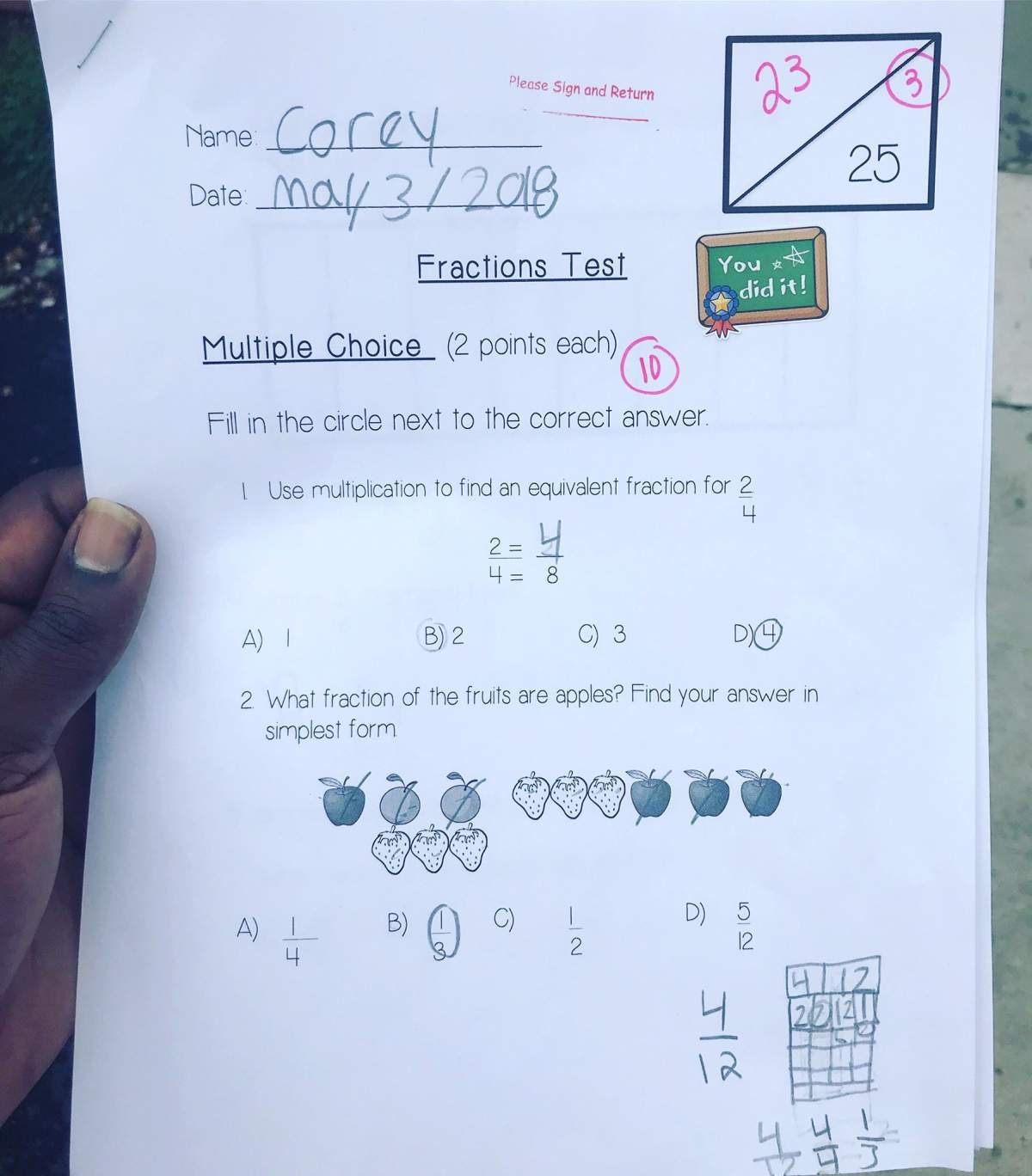 Stranger helps man on subway after seeing him relearning math to help his son - image