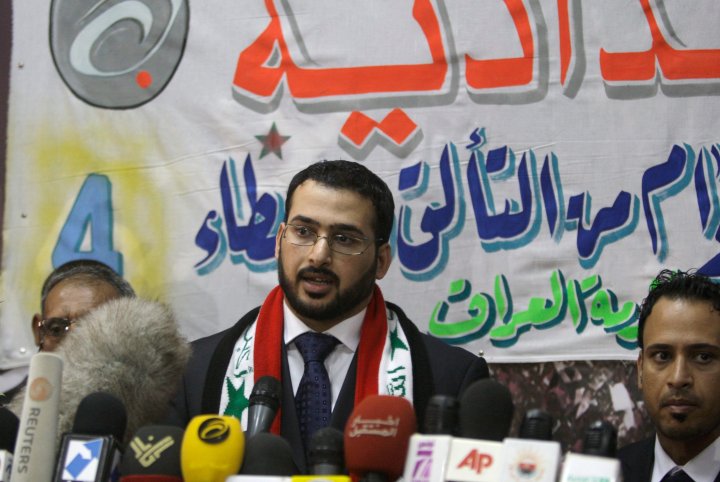 Man who threw shoe at W. Bush is running for Iraqi