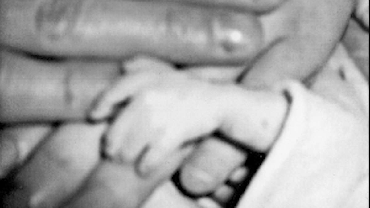 Charlee Clare Holmes was born April 29, 2011.