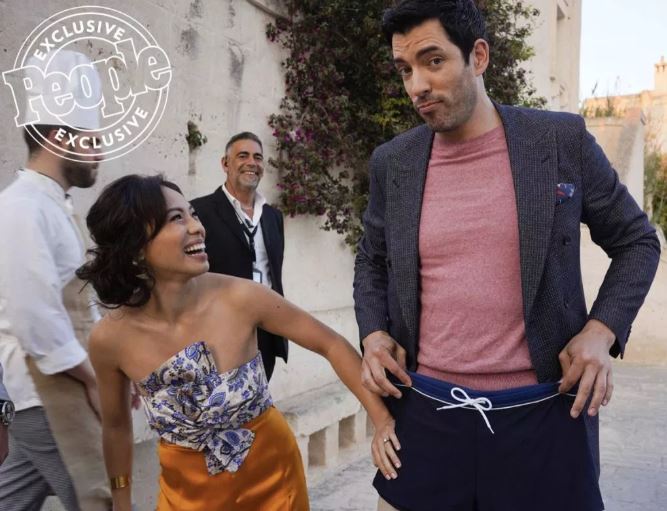 ‘Property Brothers’ star Drew Scott marries longtime girlfriend Linda Phan - image