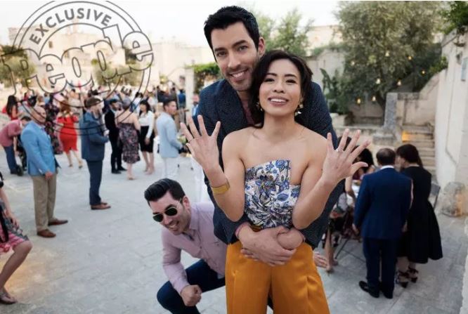 ‘Property Brothers’ star Drew Scott marries longtime girlfriend Linda Phan - image