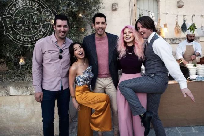 ‘Property Brothers’ star Drew Scott marries longtime girlfriend Linda Phan - image