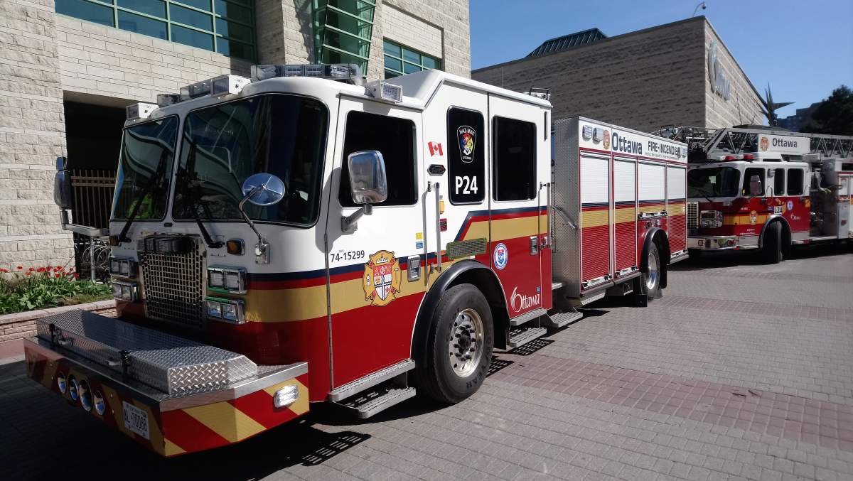 Ottawa fire are commending neighbours for providing vital information in relation to a fire that occurred Thursday morning in west Ottawa.