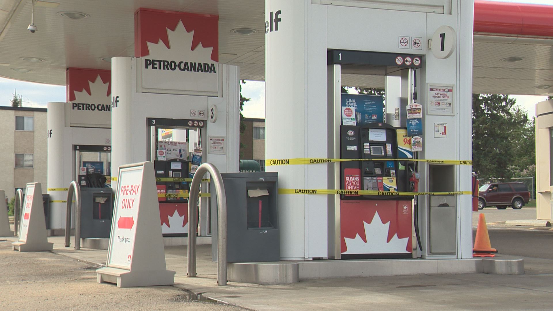 Gas supply shortage to blame for closed pumps at Petro Canada