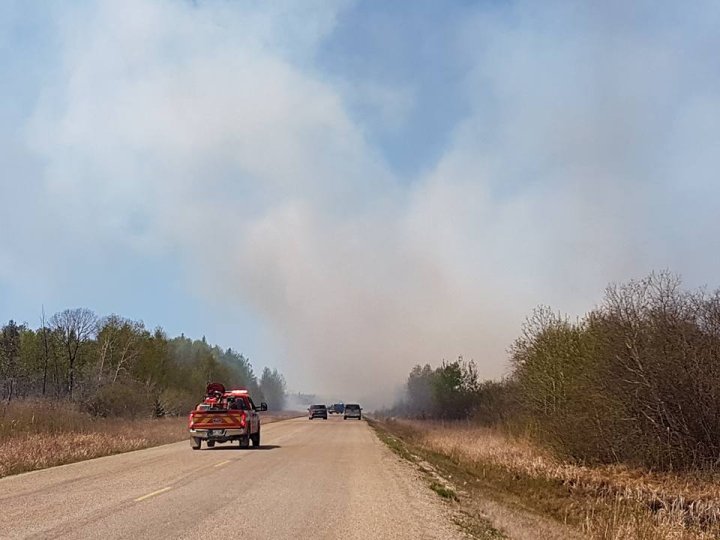 Hundreds Flee As Forest Fire Rages Near Sapotaweyak Cree Nation Winnipeg Globalnewsca 7459