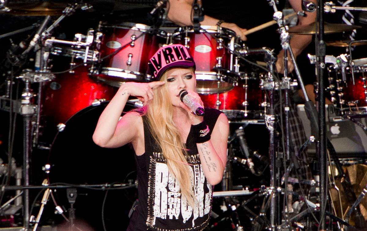 Singer Avril Lavigne performs during the “In a World Like This” summer tour at Shoreline Amphitheatre on May 25, 2014 in Mountain View, California. (Photo by C Flanigan/Getty Images)