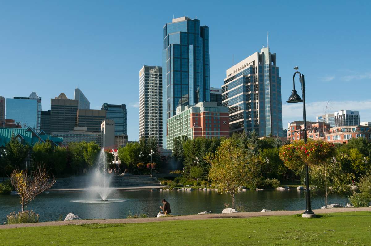 Prince's Island Park .