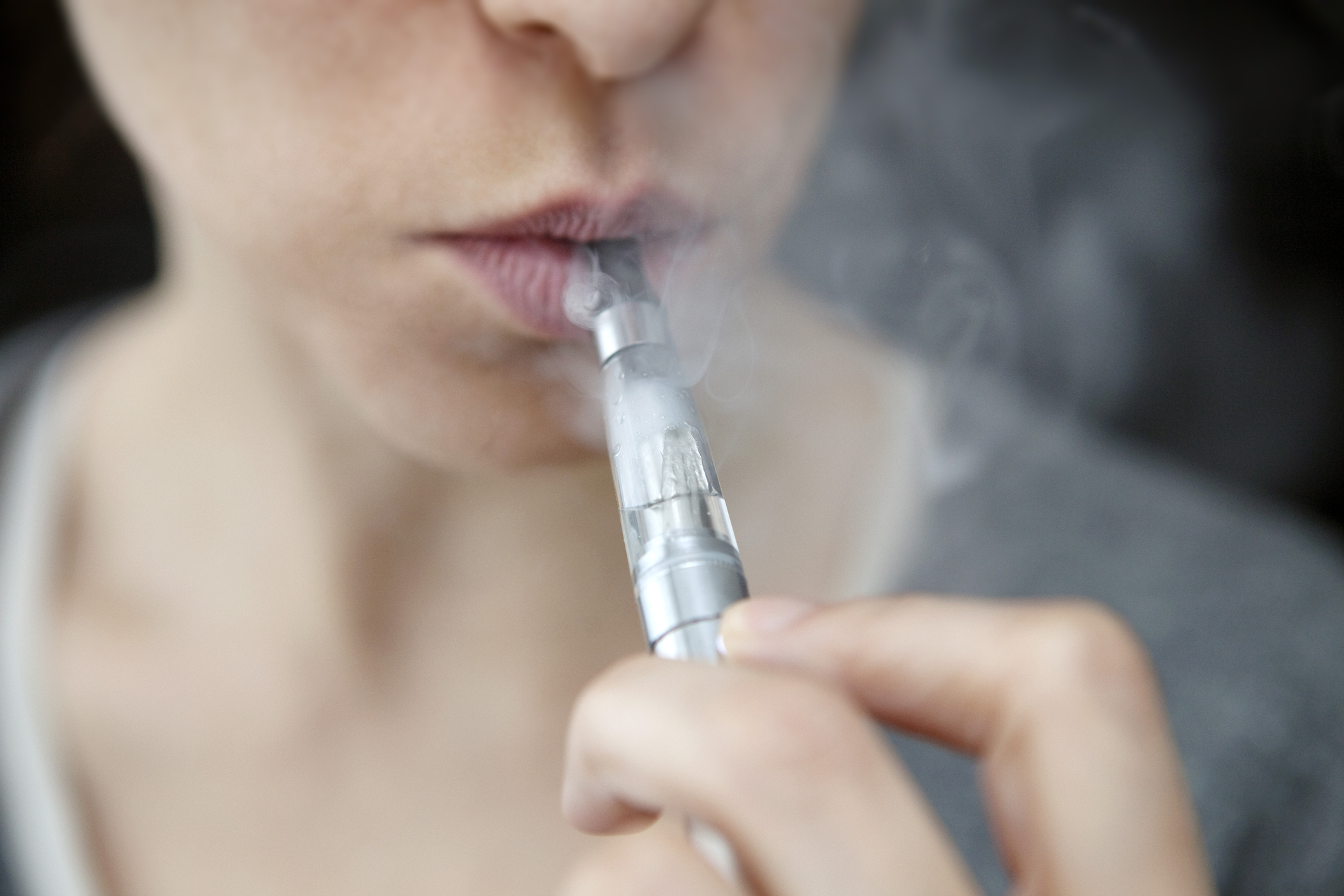 Teen develops wet lung after using an e cigarette National