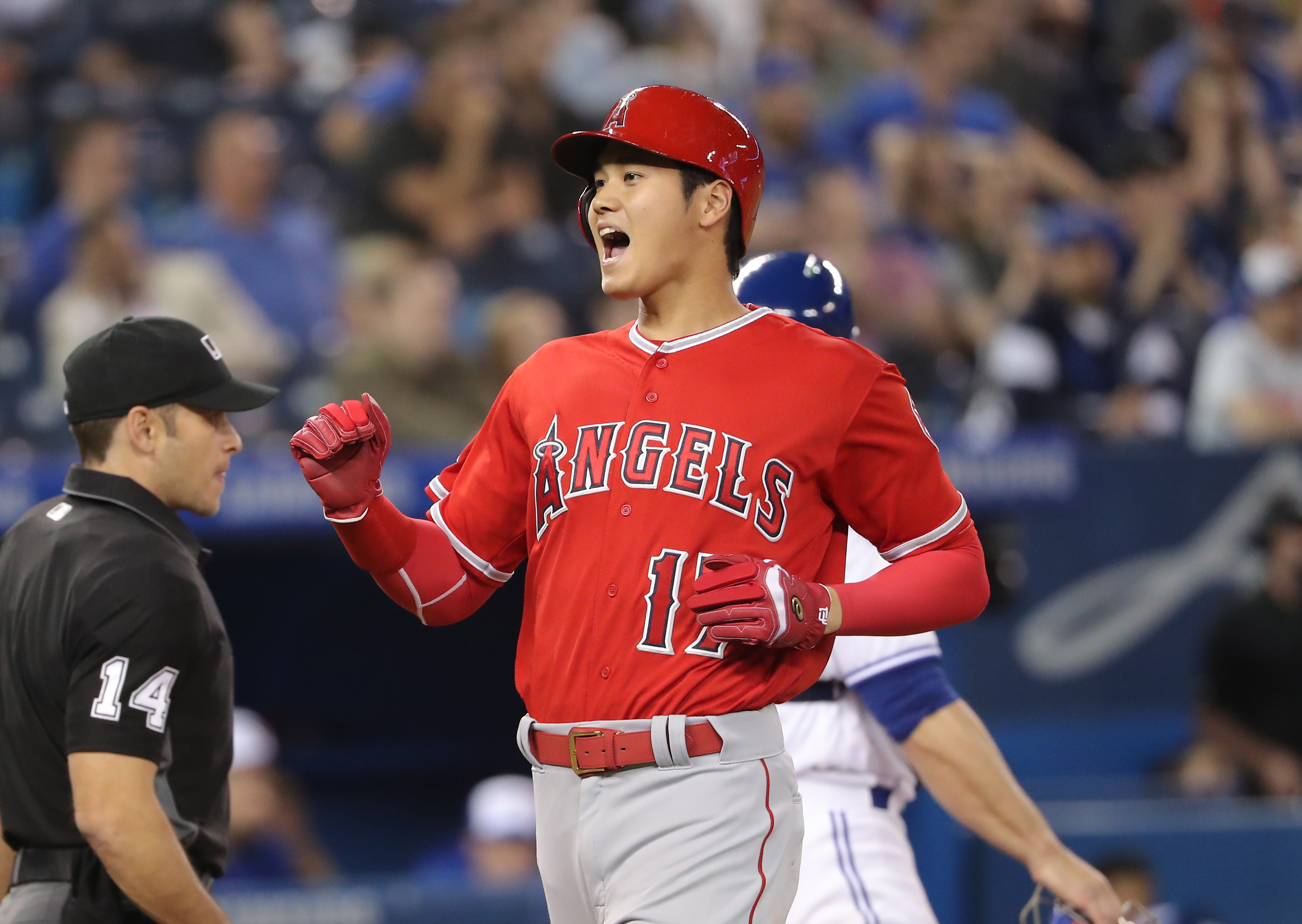 Andrelton Simmons empowered by knowledge even as the Angels lose to the  Blue Jays, 5-0 - Los Angeles Times