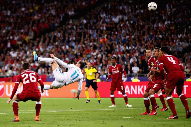 Gareth Bale of Real Madrid scores his team's second goal during the UEFA Champions League final between Real Madrid and Liverpool at NSC Olimpiyskiy Stadium on May 26, 2018 in Kiev, Ukraine.  


