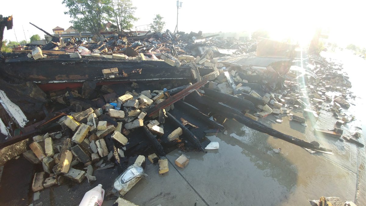 Only rubble remains after massive fire at old Hook’s restaurant