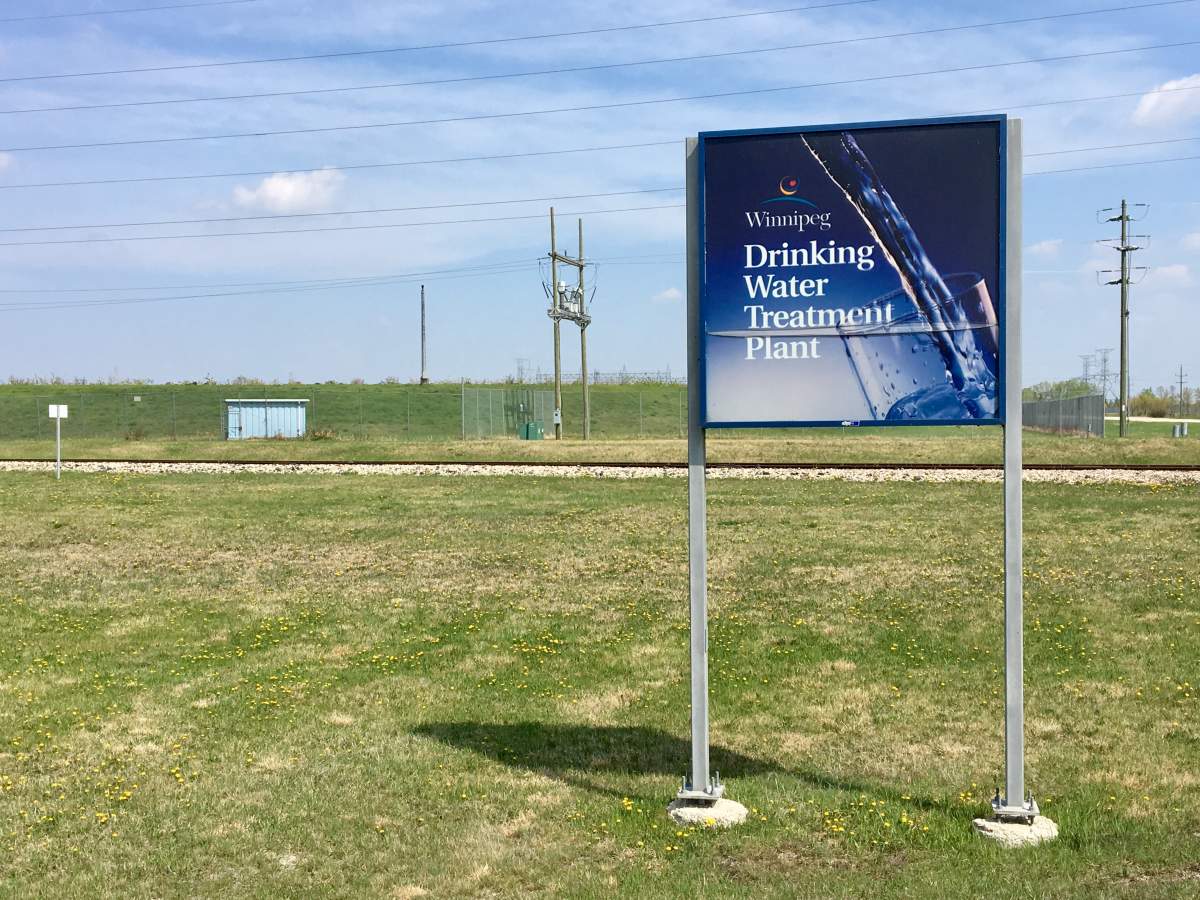 Worker dies at Winnipeg water treatment plant - image