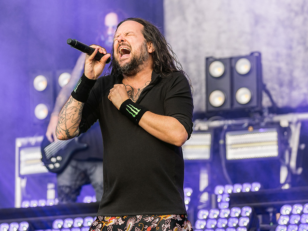 Jonathan Davis performs at Reading Festival at Richfield Avenue on August 26, 2017 in Reading, England.
