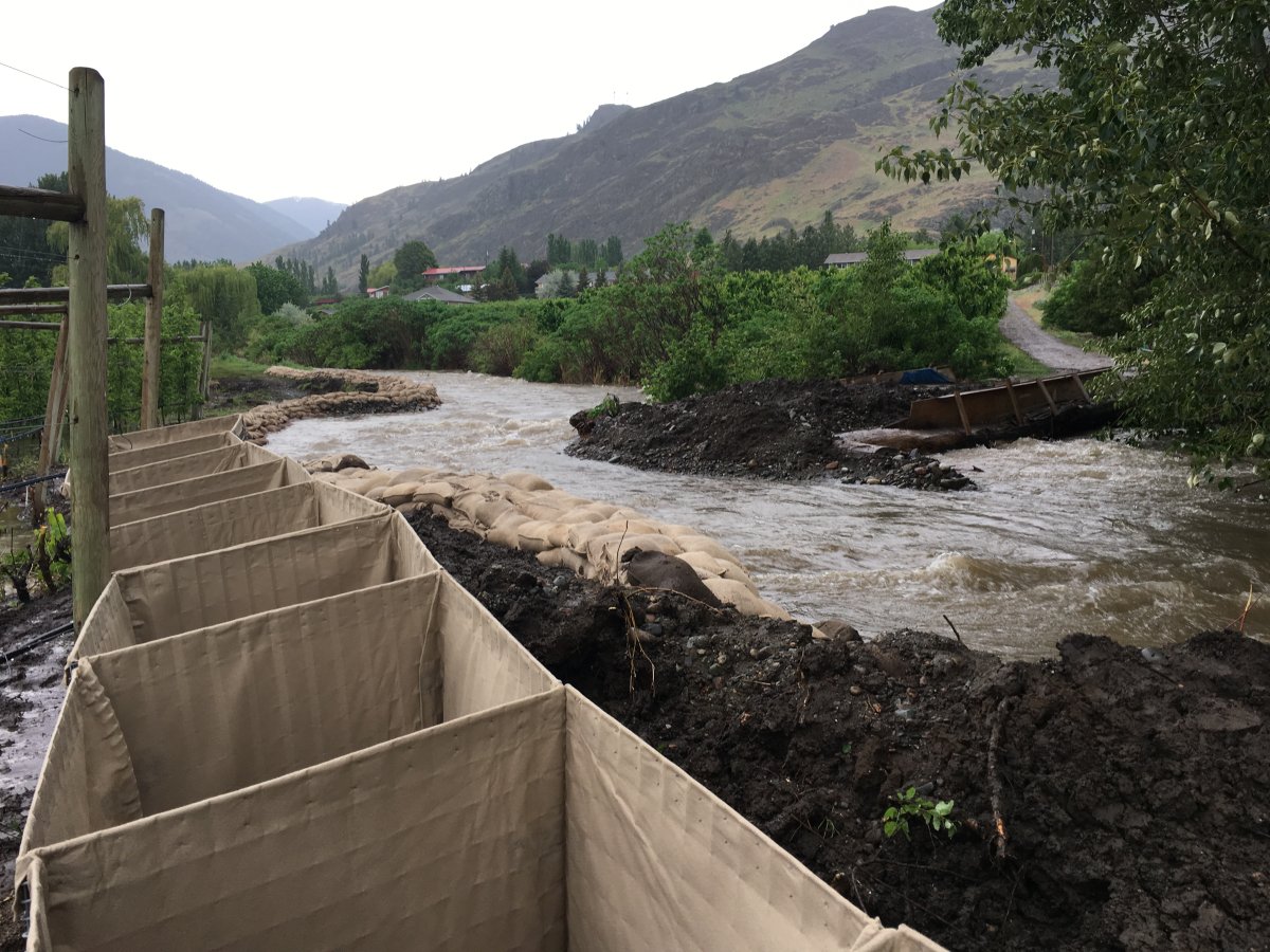 Residents in south Okanagan and surrounding area told not to remove flood protection measures - image