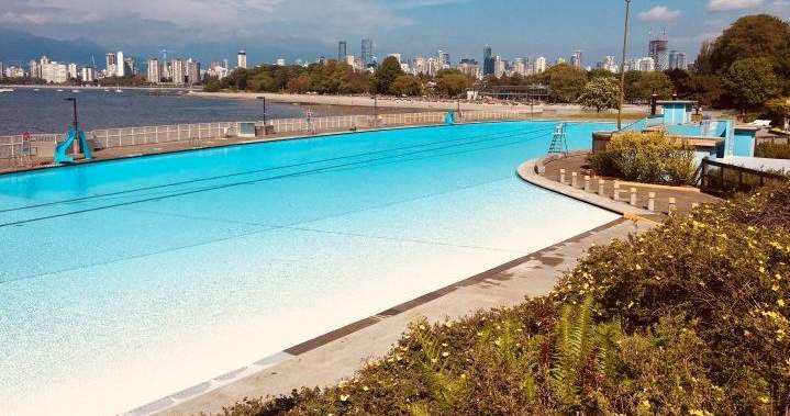 кметът на Ванкувър Кен Сим участва в конференцията за обучение