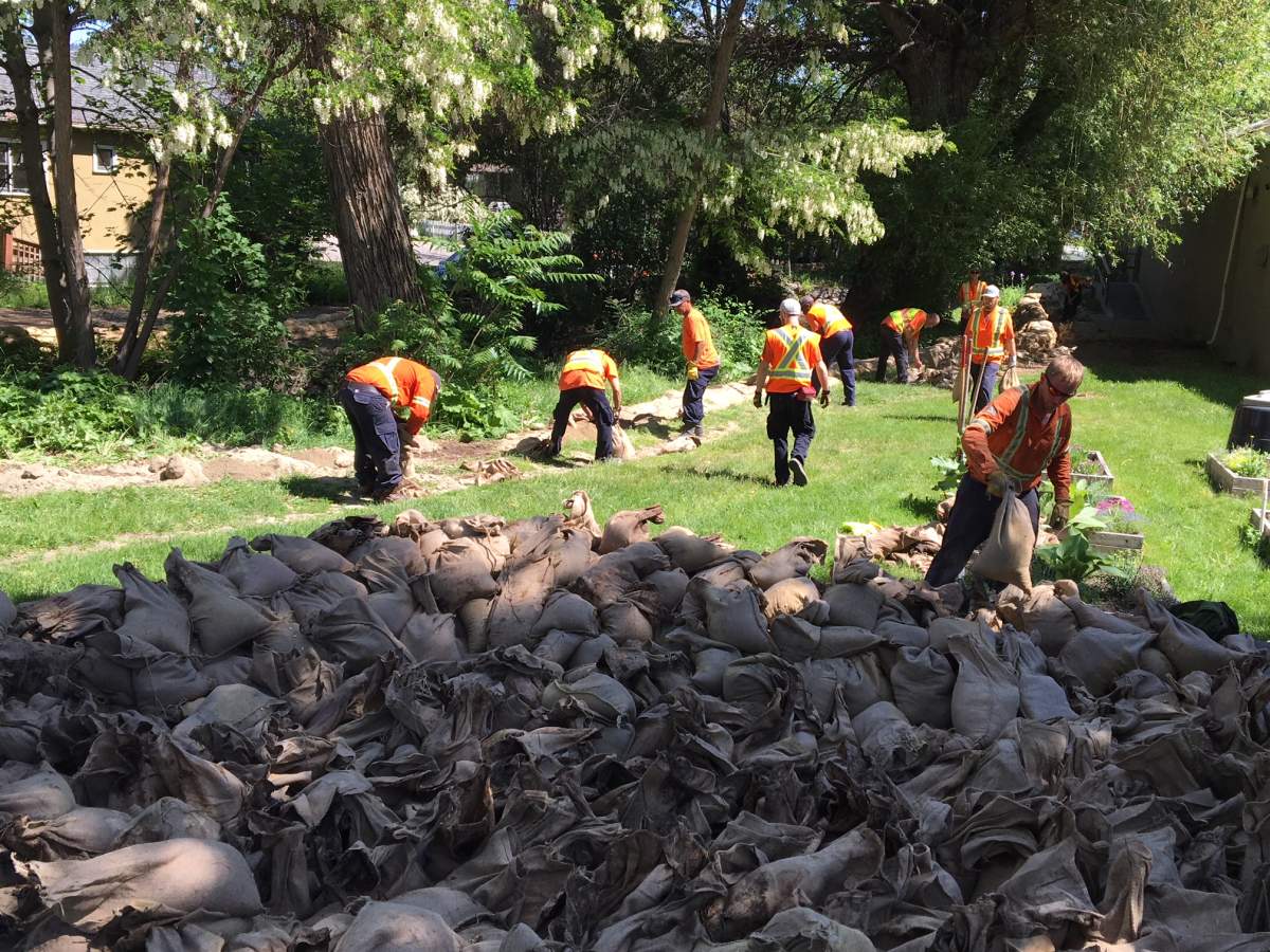 Concerns turn from creeks to Okanagan Lake - image