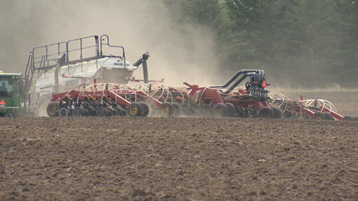 Due to recent winter-like conditions and snowstorms in the province, this has halted Saskatchewan producers from seeding their fields, according to the Crop Report.