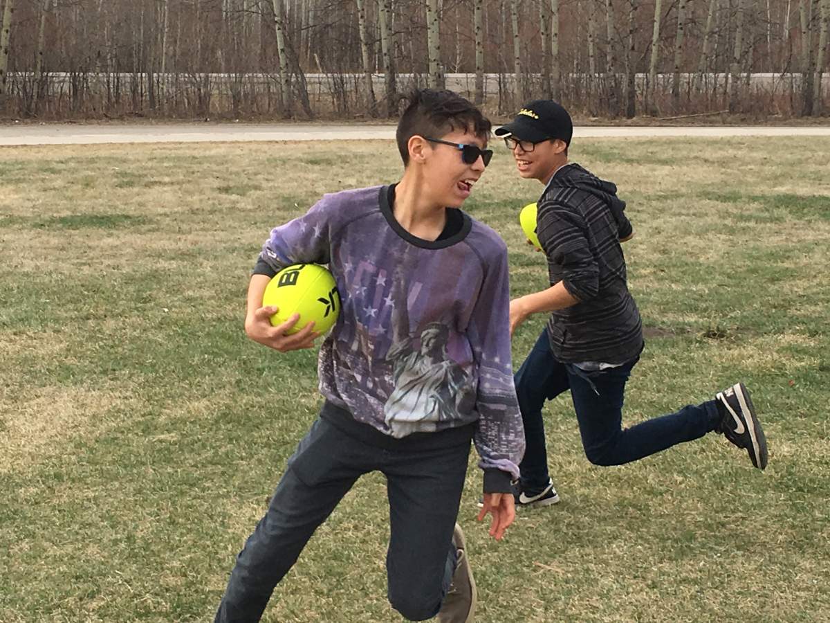 Canadian rugby community introduces sport to students at Tsuut’ina Junior Senior High School near Calgary - image