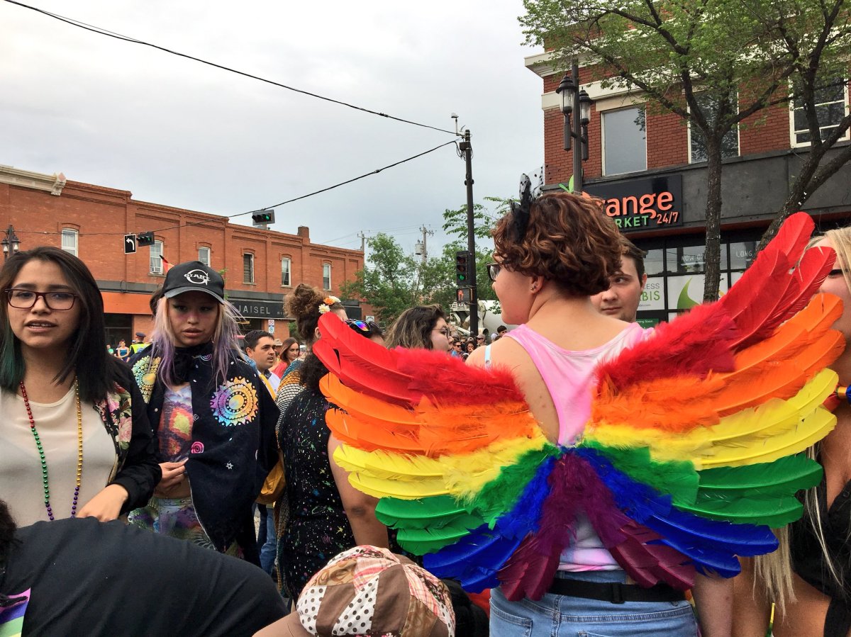 Edmonton Pride Parade continues after being stopped by demonstrators