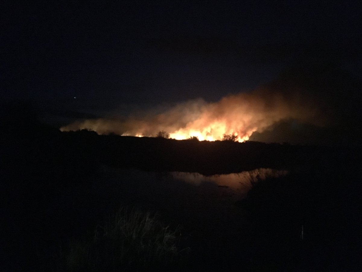 Large grass fire breaks out near St. Andrews late Friday Winnipeg