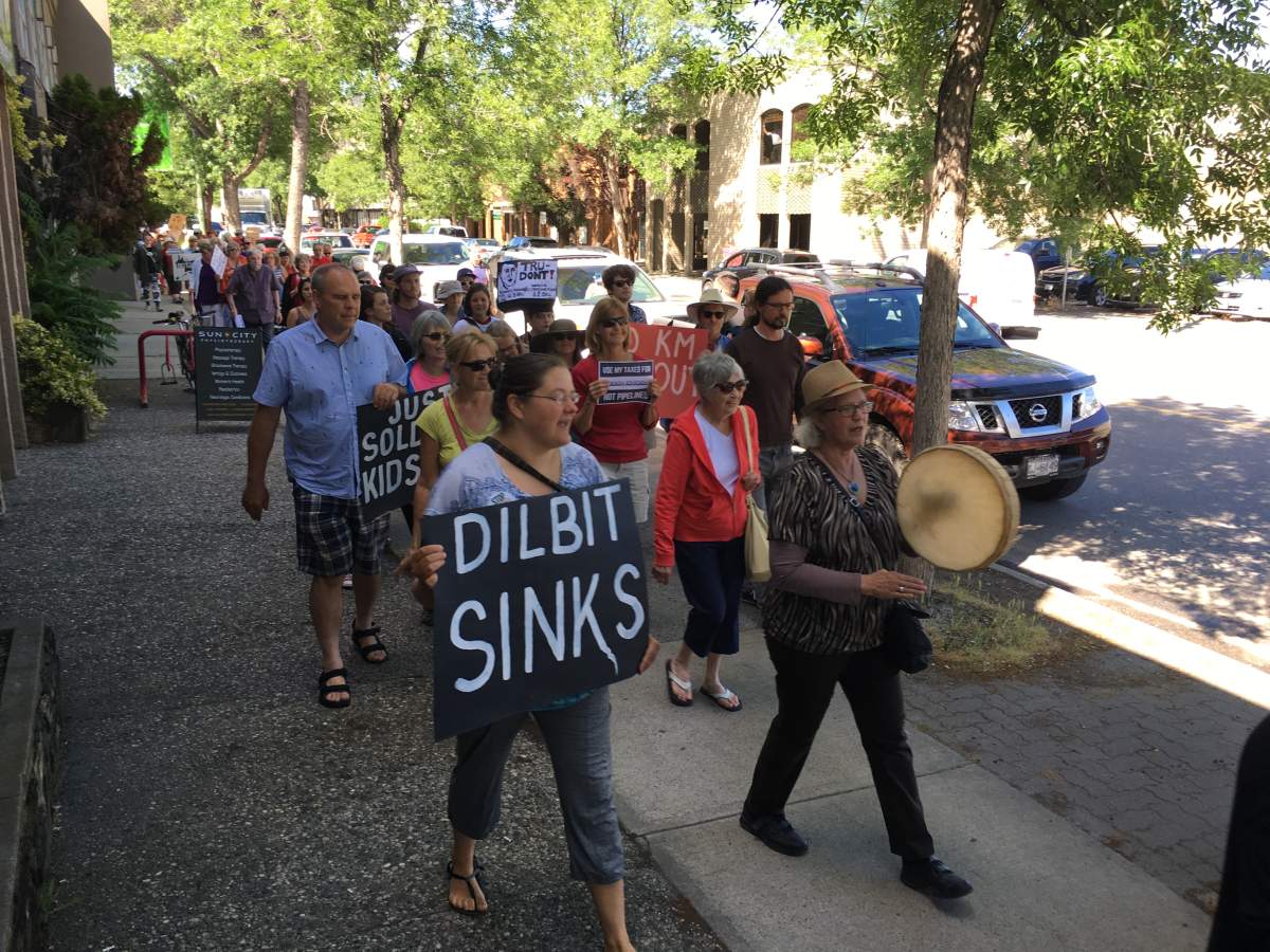 Pipeline protesters gather in Kelowna - image