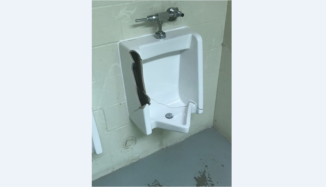 Washroom vandalized in Kelowna park again - image