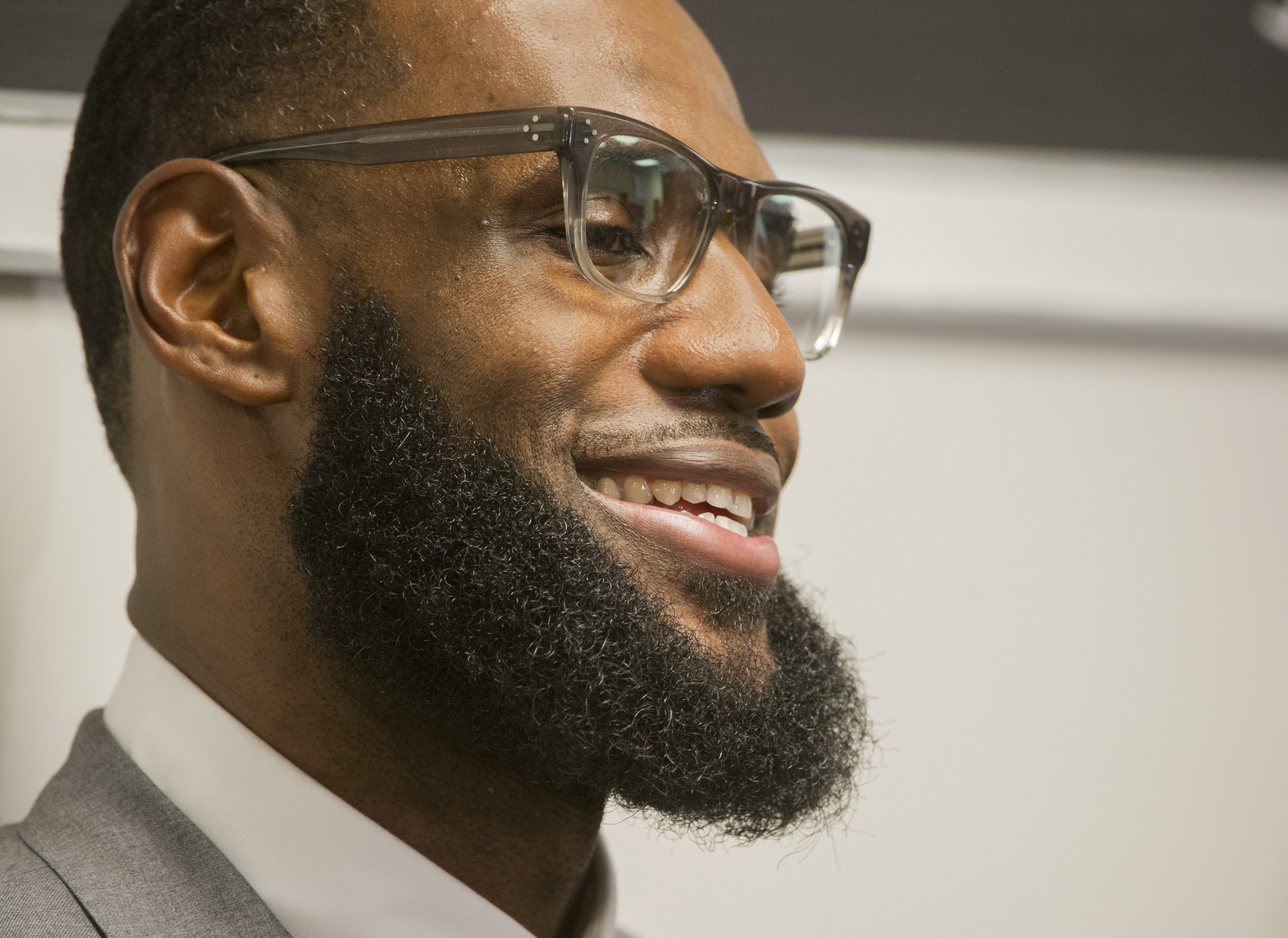 Students of Akron's I Promise School present LeBron James with his NBA  championship ring (video)