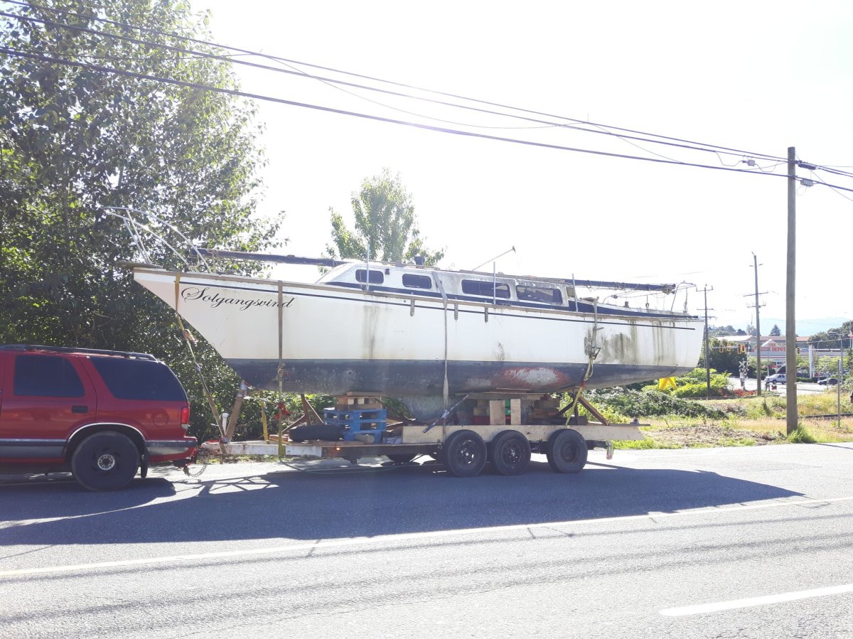 Abbotsford police have taken to Twitter for a second week in a row with a driver hauling a dangerous load. This would-be captain is now floating more than $2,000 in tickets. 