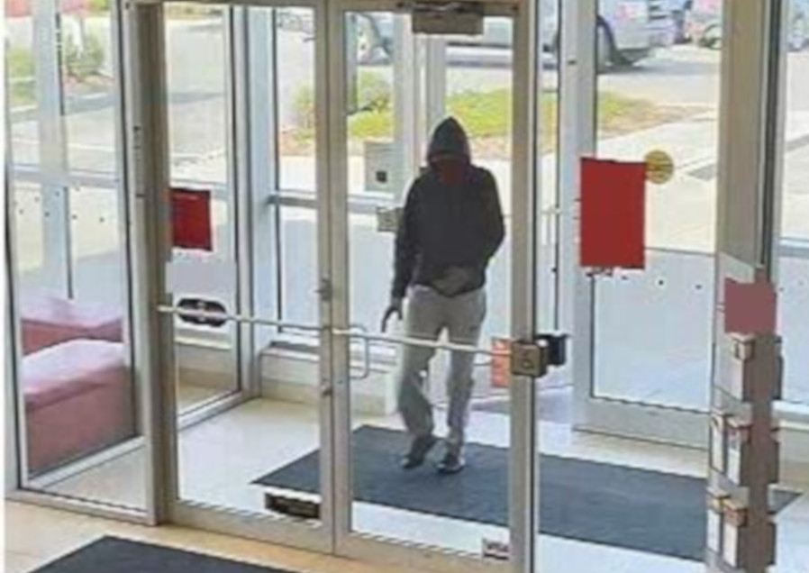 Police release images of suspect in bank robbery on the Boardwalk in Waterloo - image