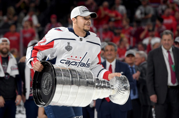 Capitals defenceman bringing Stanley Cup to Winnipeg - Winnipeg ...