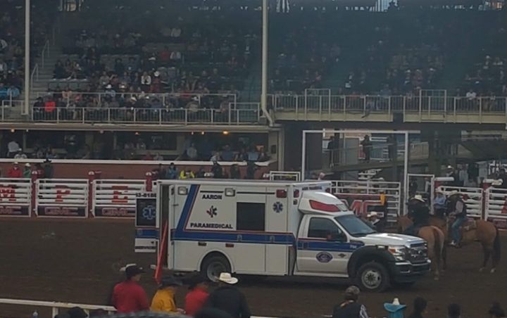 Chuckwagon driver in good spirits after injury in race at Calgary