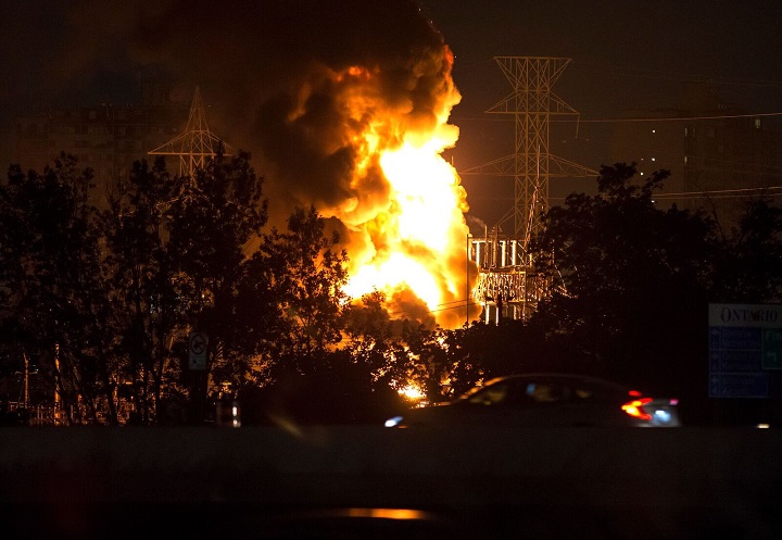 A fire at a hydro transmission station has left thousands in Toronto without power.