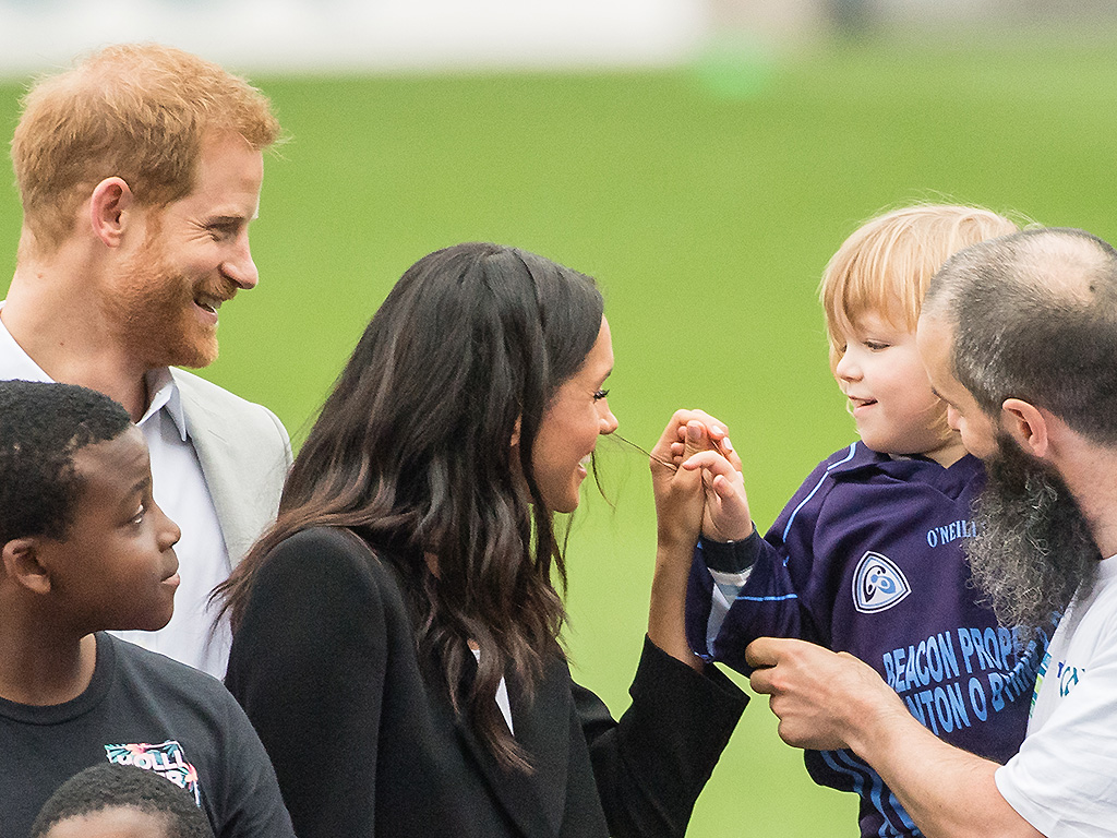 Meghan Markle, Prince Harry dazzle Ireland on first tour as married couple - image