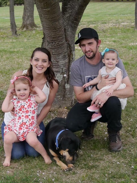 ‘Hero’ toddler uses FaceTime to call for help as dad suffers stroke - image