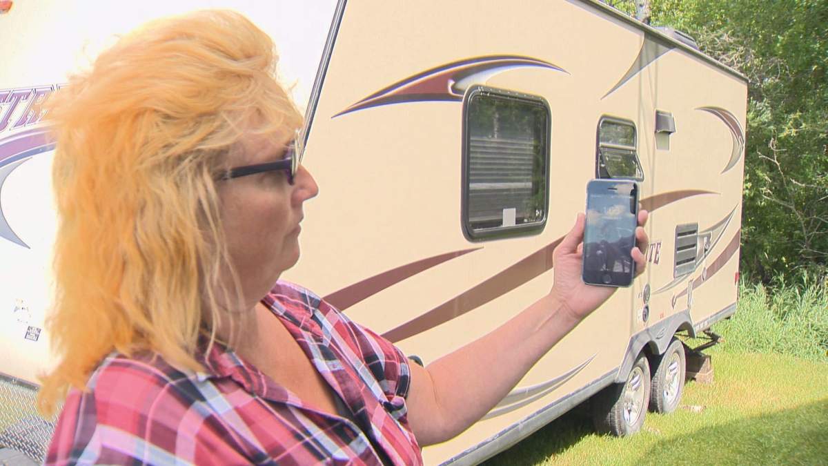 RM of Alonsa CAO Pamela Sul says the RM can’t contact most firefighters in the area without cell service. (Joe Scarpelli/Global News)