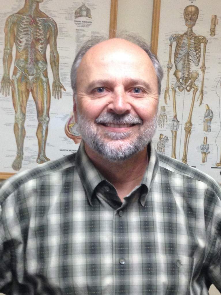 A chiropractor in Dundas has been arrested in connection with an alleged sexual assault of two female patients.