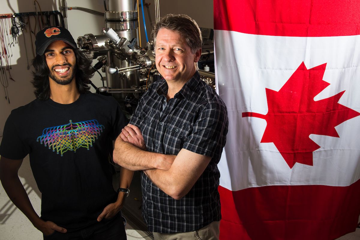 PHD student Roshan Achal is lead author on new research in rewritable memory, working with his supervisor, physics professor Robert Wolkow. 