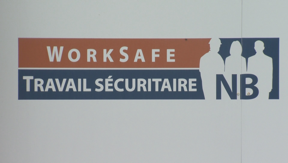 WorkSafeNB has temporarily shuttered its office in Bathurst, N.B., after cracks appeared in the walls.