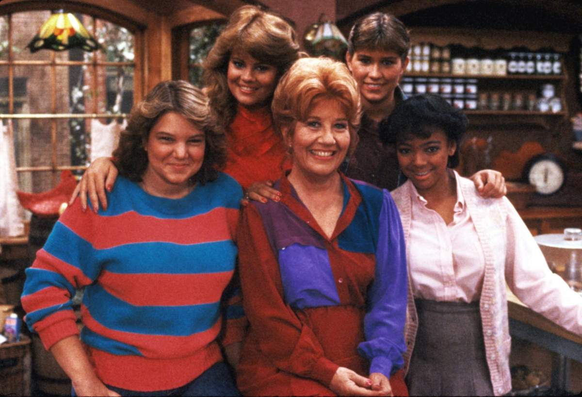 FACTS OF LIFE, Mindy Cohn, Lisa Whelchel, Charlotte Rae, Nancy McKeon, Kim Fields, 1979-1988,