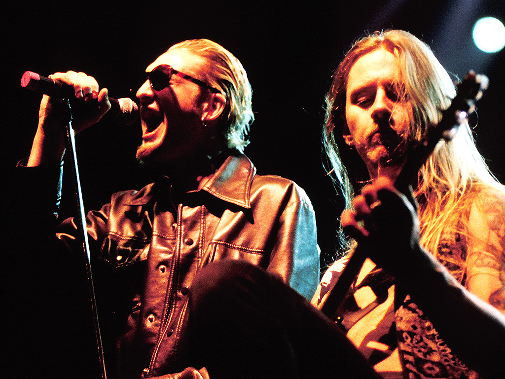 Layne Staley (L) and Jerry Cantrell (R) of Alice in Chains perform at the San Jose State Event Center in San Jose, Calif. on April 11, 1993.